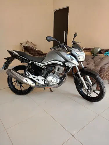 Vende-se Titan 160, 2019. Moto em perfeitas condições, só pegar e andar!