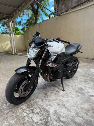XJ6 BRANCA 