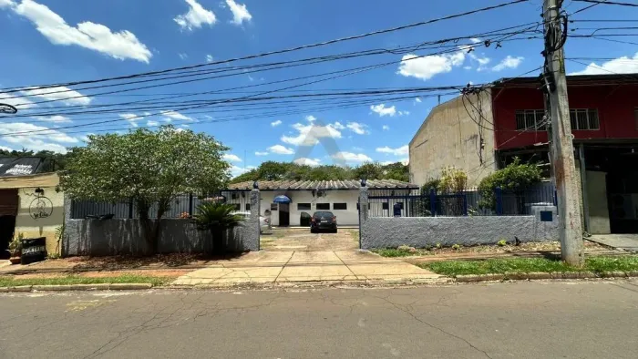 Casa para alugar em Campinas, Cidade Universitária, com 6 quartos, com 153 m²