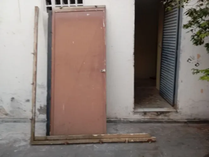 Vendo uma porta de correr 