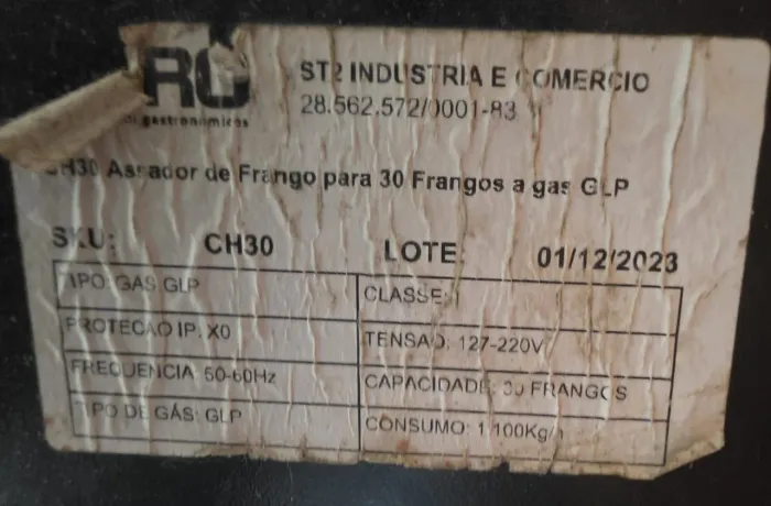 Máquina de frango assado está no precinho porque tem alguns reparos, porém tem pouco uso