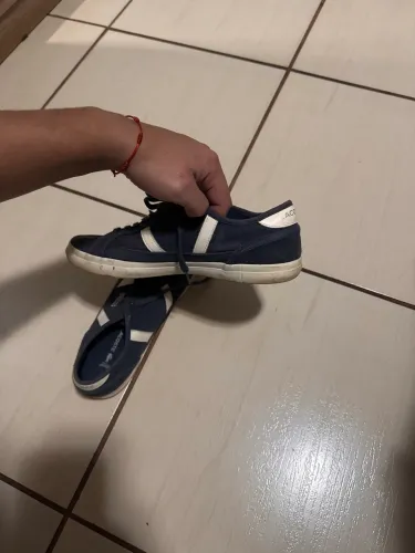 Sapatênis Lacoste original, tamanho 40, muito novo, R$180,00