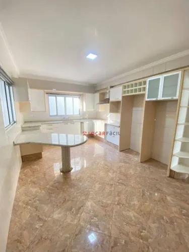 Casa com 3 dormitórios à venda, 196 m² por R$ 900.000,00 - Jardim Mandacaru - Maringá/PR