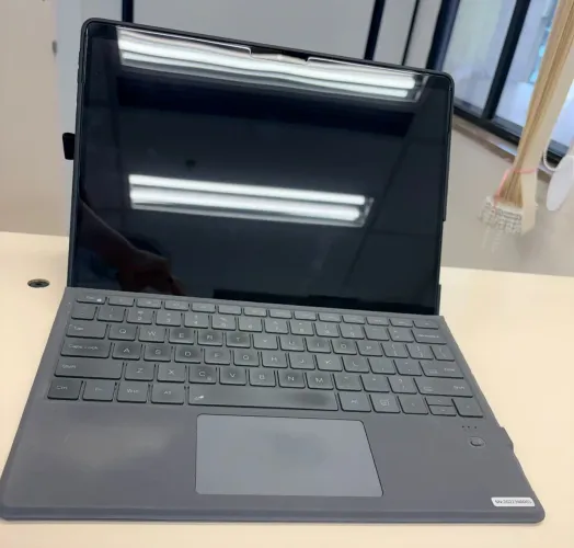 Surface Pro 8 i5 11ª Geração | 8GB RAM | SSD | Capinha + Película