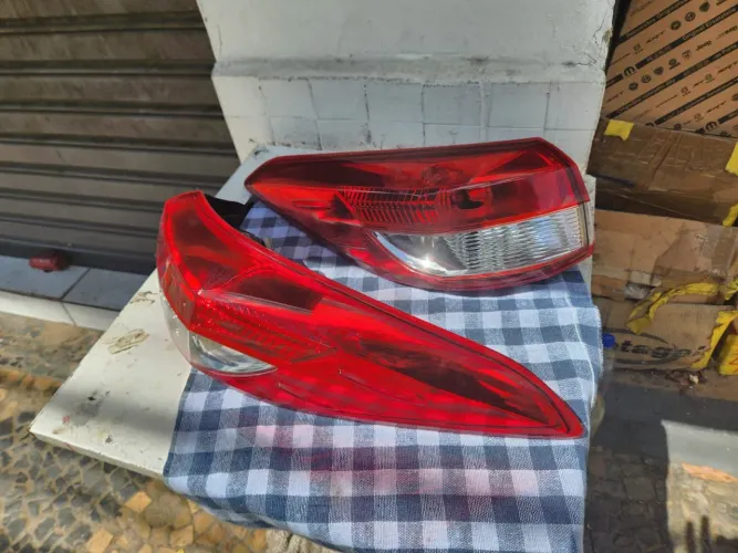 LANTERNAS YARIS Sedan 17/21 original 