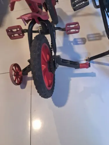 Vendo essas duas bicicletas infantis 