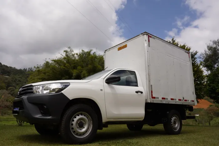 Toyota Hilux CS 4X4 2.8 TDI Diesel Mec. 2024