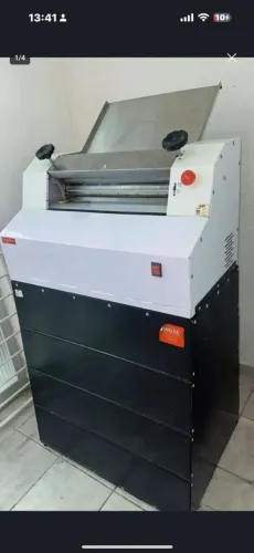 Cilindro Industrial Engefrio 50 cm - Motor 3/4 CV - Excelente para Padarias e Confeitarias