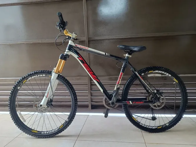 Bicicleta Shimano Deore 