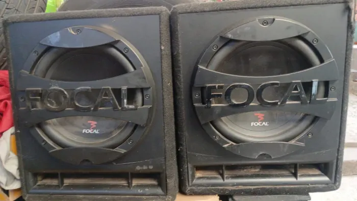 Focal Performance SB P 30 (caixa dutada original com alto-falante de 12 polegadas