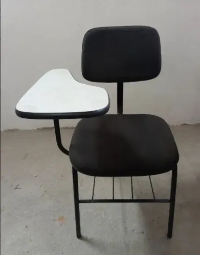 Cadeira universitária com Gradil