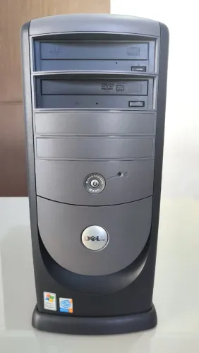 Dell Dimension 8300 de 2004 (Coleção)