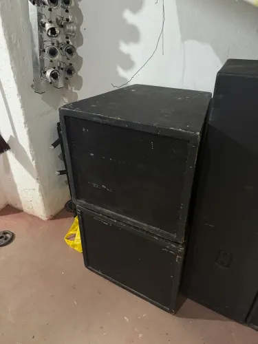 Subwoofer com amplificador