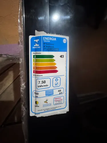 TV 40 polegadas Philco, nova mas a tela quebrada 