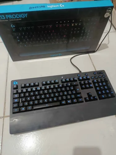 Teclado Logitech g213 prodigy