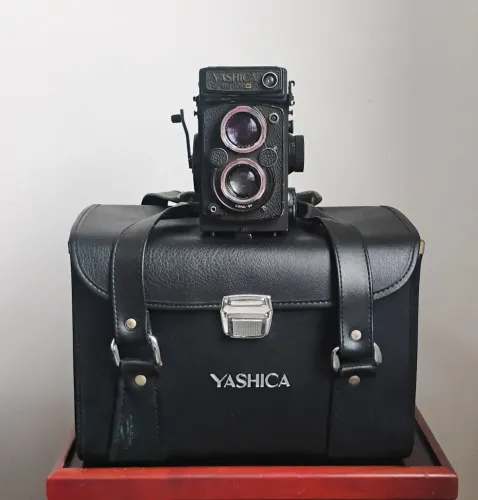 Câmera Yashica Vintage Mat-124g + Acessórios Originais