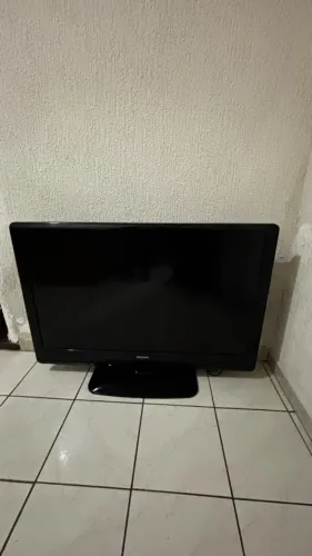 Tv 43 polegadas com defeito