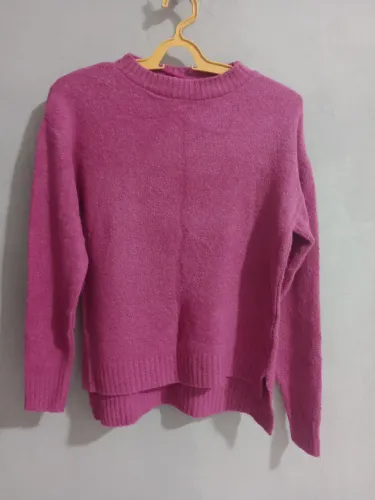 Suéter feminino de tricô 