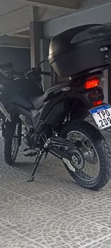 Honda XRE 190 azul.