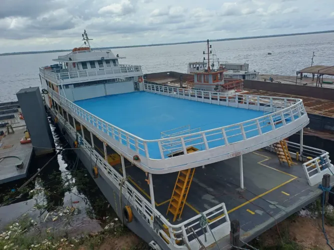 Ferribout  600 tom  100 passageiros  vendo 