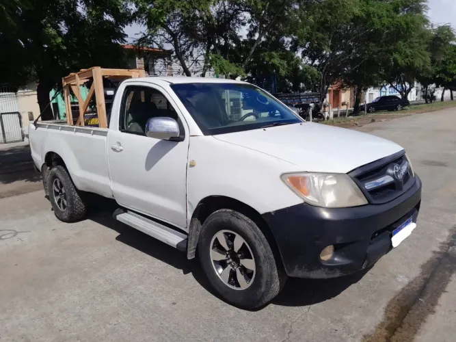 Toyota Hilux CS D4-d 4X2 2.5 16V 102cv TB Dies. 2007
