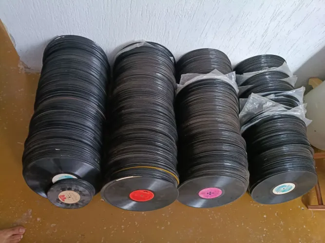 Discos de Vinil sem Capas para Artesanato ou Audição  LP 