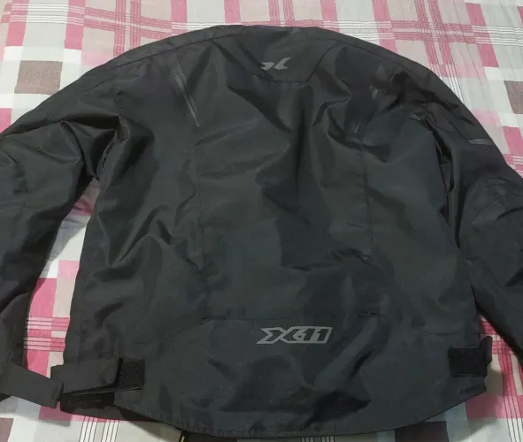 JAQUETA MOTOCICLISTA X11 PRETA