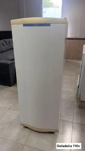 Geladeira 110v - 599,90 a vista ou 12x 58,40 no cartão de crédito
