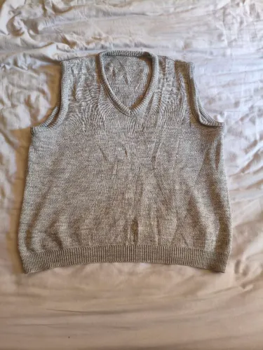 Colete de lã cor cinza veste M e G