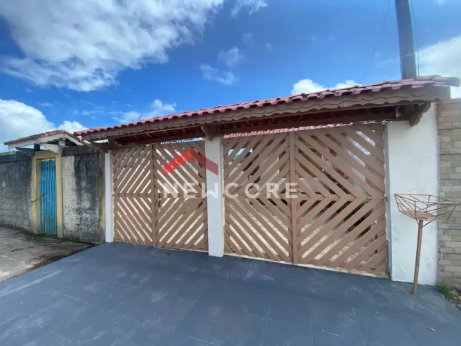 Casa em Avenida Anna Seckler Malacco - Jussara - Mongaguá/SP