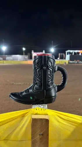 Bota porta lata
