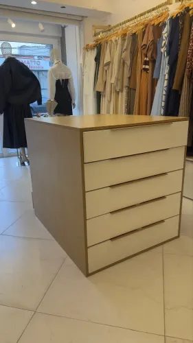 Balcão gaveteiro para loja 