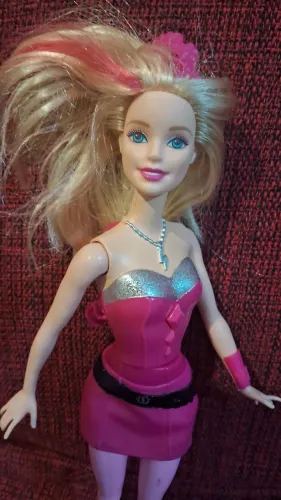 Belíssima e Antiga boneca