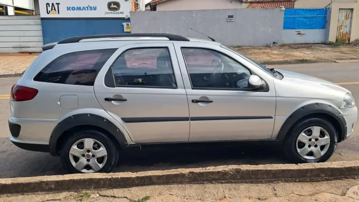 Fiat Palio Weekend Trekking 1.6 Flex 16V 5P 2014