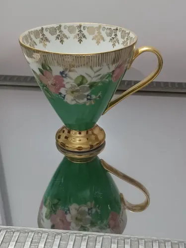 XÍCARA ANTIGA PORCELANARTE