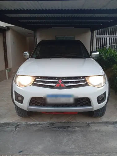 Mitsubishi L200 Triton GLS 3.2 CD TB Int.diesel MEC 2013