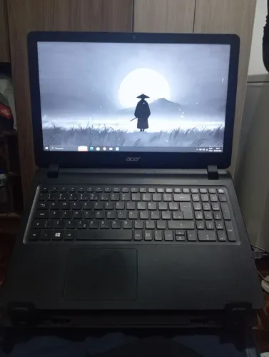 Notebook Acer aspire ES1-572