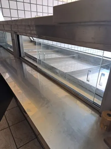 Balcão frigorifico com rodizio