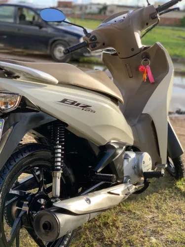 Vendo biz 125 Flex, único dono com apenas 21 mil km rodado