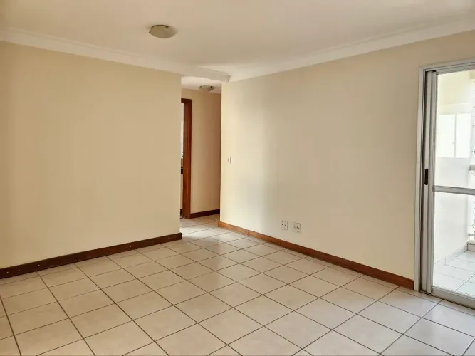 Apartamento para aluguel possui 72 metros quadrados com 3 quartos