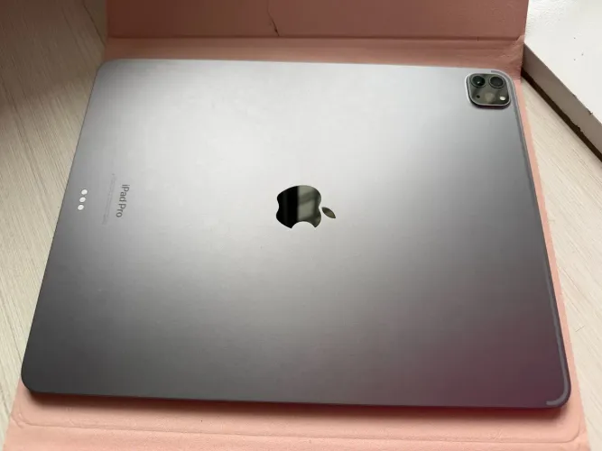 iPad Apple pro M2 128g. 