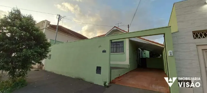 CASA PARA ALUGUEL, 03 QUARTOS, 02 VAGAS, EDÍCULA NO BAIRRO FABRÍCIO