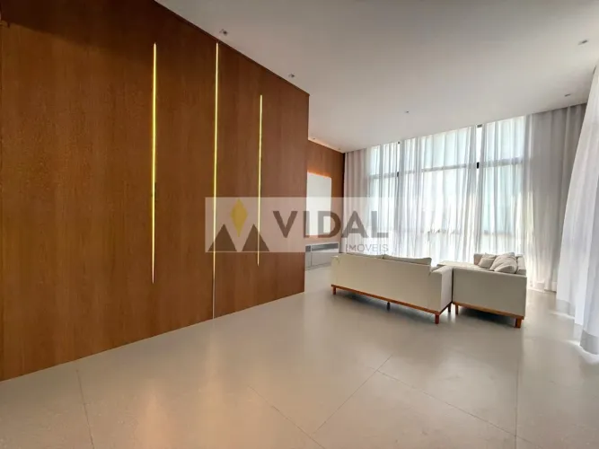 CASA TÉRREA DE ESQUINA COM ACABAMENTO FINO, ARMÁRIOS PLANEJADOS, PISCINA, LOCALIZAÇÃO PRIV