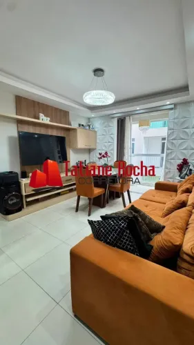 Vendo excelente apartamento no Condomínio Prisco Viana.
