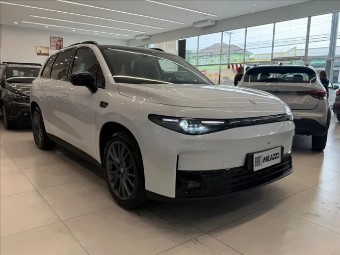 Leapmotor C10 REEV (Híbrido) 2026