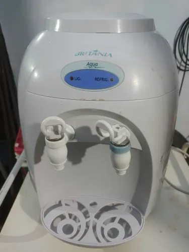 Bebedouro Britânia Aqua Sistema Eletrônico Bivolt Branco