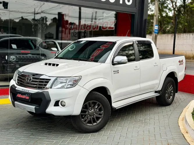 Toyota Hilux CD SRV D4-d 4X4 3.0 TDI Diesel AUT 2015