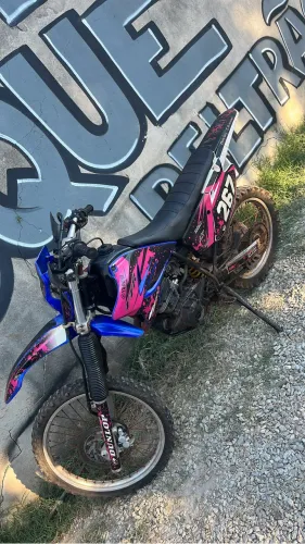 Moto de trilha TT-R 2012