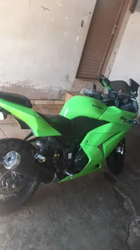 KAWASAKI NINJA 250R - 2010 / SUPER RESERVADA COR ORIGINAL. (CLIQUE NA FOTO PARA ANALISAR)