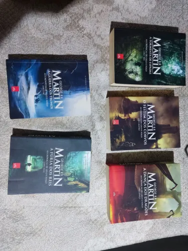 Coleção de Livros As Crônicas de Gelo e Fogo / Game Of Thrones Livros 1 ao 5